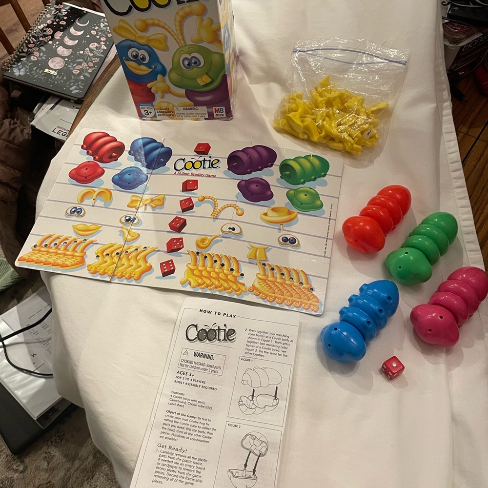 Colorful Bug-Building Game